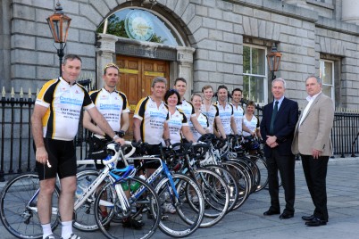 Pictured (on the right) with the ten consultant cyclists is the Dean of the Faculty of Dentistry, RCSI, Prof. Gerard Kearns and the President of British Association of Oral and Maxillofacial Surgeons (BAOMS),  Prof. Mark McGurk. A group of 10 consultants cycled an impressive 400 miles from East Grinstead, UK to RCSI in aid of Dementia UK.  The team arrived at RCSI on Tuesday, July 9th and were greeted by the Dean of the Faculty of Dentistry, RCSI and the BAOMS President ahead of the BAOMS Annual Meeting which took place in RCSI between July 10th-12th.  This worthy cause can be supported via http://uk.virginmoneygiving.com/100hourDublinChallenge 