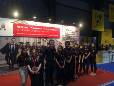 Pictured are RCSI’s Student Ambassadors from our Schools of Medicine, Pharmacy and Physiotherapy at the College’s stand at Irish Times Higher Options, which has been running at the RDS, Dublin for the past two days. The students, along with staff, have been talking about their RCSI experience with 3,000 prospective students, parents and Guidance Counsellors. Despite yesterday's bus strike our team tackled a sea of questions from 160 coach loads of Leaving Cert 2017 students, attending Ireland's biggest education event. Well done all! 