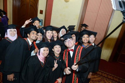 Pictured are just a few of the 59 future doctors who graduated from PU-RCSI at a conferring ceremony on Sunday 25th September. The ceremony took place at the Grand Putrajaya Ballroom at the Putrajaya Marriot Hotel in Kuala Lumpur, Malaysia. This is a unique milestone as it was the first graduating cohort from Perdana University and it is the first year that RCSI has awarded the same medical degree to graduates at our campuses in three different countries. These 59 graduates join the 345 who received medical degrees from RCSI's campuses in Dublin and Bahrain, earlier this year, making a total of 404 future doctors who have graduated from RCSI in 2016.