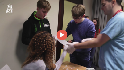 More than 350 students from second-level schools throughout Ireland got a taste for life as a medical, pharmacy and physiotherapy student at our 2017 Open Days which took place at the College on St Stephen's Green on 4th January. Take a look at this short video to see the young people get a glimpse of life as an RCSI student, as they find out what it is like to work as a healthcare professional through interactive workshops in each of these fields by experiencing a real-life 3D operation using virtual reality, witnessing a pregnancy scan, and getting some hands-on practice in physiotherapy and pharmacy. Full video  here