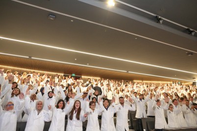 A celebratory moment for all medicine, physiotherapy, pharmacy students and physician associates - to mark their new role as student health professionals. . The ceremony was live streamed to invite families and friends to watch proceedings from anywhere in the world.