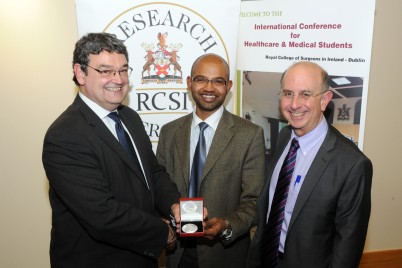 Pictured (l-r) are Mr Bernard Kennedy Mundipharma, Dr Pathma Ramasamy, winner of the Post-graduate Oral Research Prize (The Mundipharma Pharmaceuticals Prize), and Professor Ray Stallings, Director of Research, RCSI.