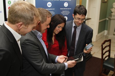 Pictured (l-r) at the launch of the RCSI Hospitals Group Antimicrobial Guidelines app at the College is Mr Kerrill Thornhill, Managing Director of Maithu IT Solutions/ Medical eGuides; Ms Bernie Love, Antimicrobial Pharmacist, Connolly Hospital, Blanchardstown; Dr Eoghan O’Neill, Consultant Microbiologist and Senior RCSI Lecturer at Connolly Hospital, Blanchardstown; and Mr Eamonn Costello, Director of Maithu IT Solutions/ Medical eGuides. This new smartphone app has been developed by the RCSI Hospitals Group and award winning software development company Maithu, and will provide healthcare professionals in hospitals within the RCSI Hospitals Group with immediate access to guidelines for antimicrobial prescribing. These guidelines will help to ensure appropriate antibiotic prescribing and improved patient outcomes as well as helping to combat the ongoing threat of antibiotic resistance. Antibiotics or antimicrobials are medicines used to treat infections caused by bacteria. Antibiotics don't work against infections caused by viruses, such as colds and influenza. Inappropriate prescribing and overuse of such medication has led to a rise in antibiotic resistance.